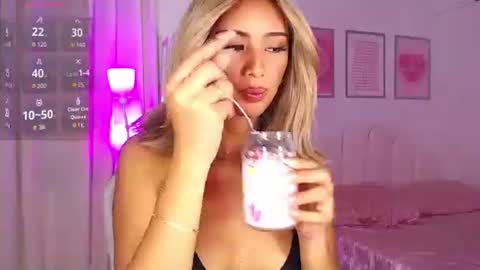 Lana online show from 09-18-25, 08:22