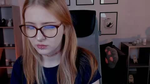 Snapshot of lanafitch chatting on 05-17-26, 10:33 lana online show from 05-17-26, 10:33