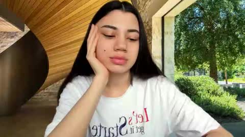 Lana online show from 09-11-25, 10:04