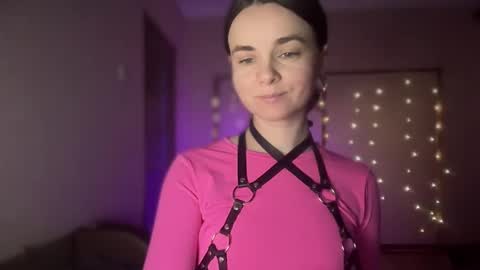 Snapshot of lanaloulou chatting on 09-20-25, 02:45 Lana online show from 09-20-25, 02:45