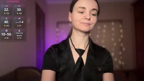 Snapshot of lanaloulou chatting on 10-06-25, 10:07 Lana online show from 10-06-25, 10:07