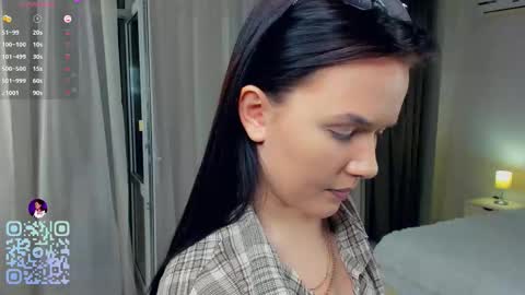 Snapshot of lanamellado chatting on 12-13-25, 07:53 Emily - online show from 12-13-25, 07:53