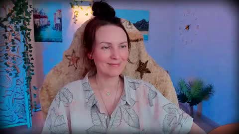 Snapshot of lanaradiance chatting on 05-21-26, 12:56 Lana Radiance online show from 05-21-26, 12:56