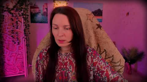Snapshot of lanaradiance chatting on 06-05-26, 01:50 Lana Radiance online show from 06-05-26, 01:50