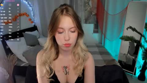 Lana online show from 10-27-25, 04:00