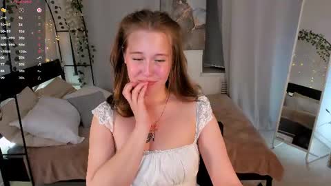 Snapshot of lanaroselle chatting on 06-19-26, 09:29 Lana online show from 06-19-26, 09:29