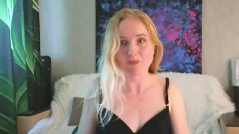 Snapshot of lanavismith chatting on 07-20-26, 11:45 LanaviSmith online show from 07-20-26, 11:45