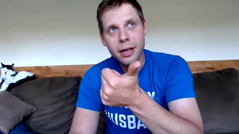 Snapshot of lancehardin chatting on 06-08-26, 12:03 Lance online show from 06-08-26, 12:03