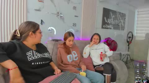 lanna_as online show from 01-15-26, 01:37