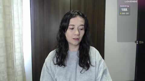 Lanna online show from 10-28-25, 01:03