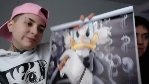 Snapshot of lannie_gonzales chatting on 12-27-24, 01:22 LANNIE   online show from 12-27-24, 01:22