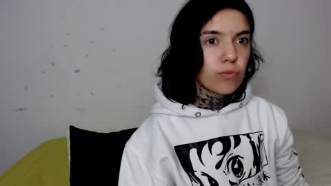 Snapshot of lannie_gonzales chatting on 01-25-25, 01:54 LANNIE   online show from 01-25-25, 01:54