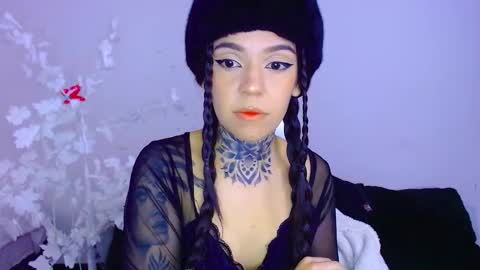 Snapshot of lannie_gonzales chatting on 10-08-25, 04:04 LANNIE   online show from 10-08-25, 04:04