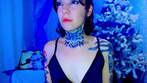 LANNIE   online show from 12-19-25, 03:57