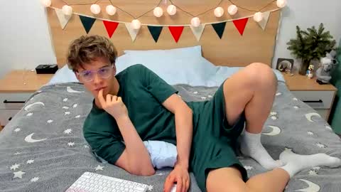 Fandi online show from 01-06-25, 04:02