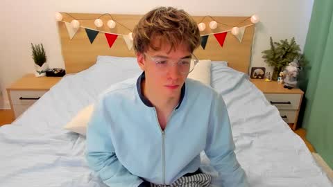 Fandi online show from 01-13-25, 08:26