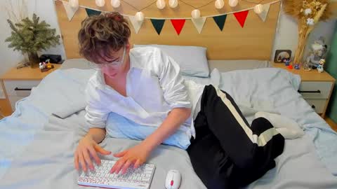 Fandi online show from 01-25-25, 01:30