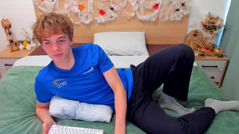 Fandi online show from 10-11-25, 09:41