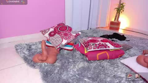 lapeligrosa_ online show from 12-17-24, 04:00