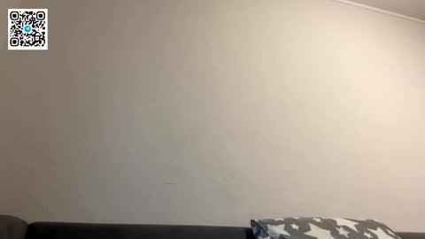 Snapshot of lapussia chatting on 10-02-25, 03:19 Olena online show from 10-02-25, 03:19