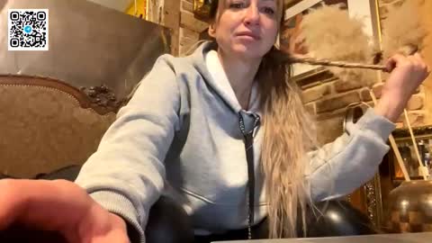 Snapshot of lapussia chatting on 11-07-25, 08:53 Olena online show from 11-07-25, 08:53