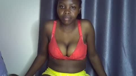 Snapshot of lara5872 chatting on 12-04-25, 07:33 lara online show from 12-04-25, 07:33