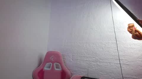 Snapshot of lara_aisha chatting on 05-29-26, 01:53 LARA online show from 05-29-26, 01:53