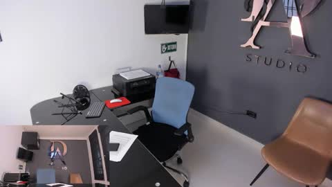  Lara and Danny  online show from 09-16-25, 07:37