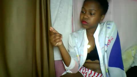 Snapshot of lara_belle chatting on 05-15-26, 11:01 lara_belle online show from 05-15-26, 11:01