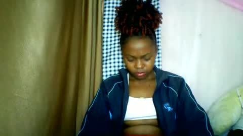 Snapshot of lara_belle chatting on 05-27-26, 03:14 lara_belle online show from 05-27-26, 03:14