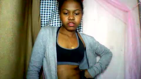 Snapshot of lara_belle chatting on 06-11-26, 12:32 lara_belle online show from 06-11-26, 12:32