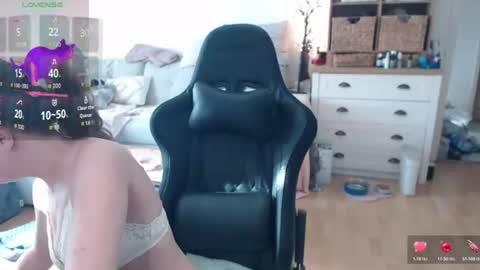 Snapshot of lara_c_rau chatting on 06-14-26, 03:36 Lara online show from 06-14-26, 03:36