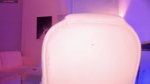 Snapshot of lara_madisson chatting on 07-23-26, 06:33 Lara Madisson online show from 07-23-26, 06:33