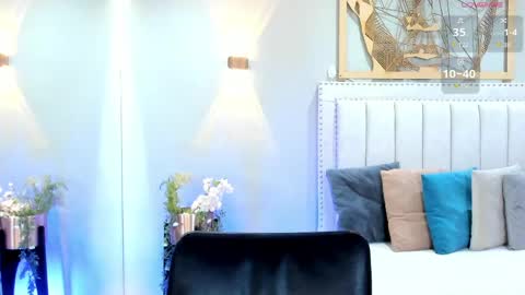      700  200   online show from 04-14-26, 06:03