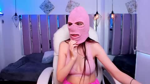 Laura online show from 02-26-25, 06:11