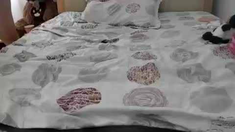 lara online show from 09-24-25, 04:32