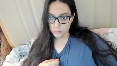 lara online show from 05-28-26, 05:43