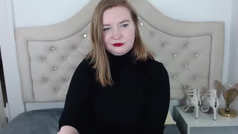 Snapshot of laraflirt chatting on 01-21-25, 01:18 LaraFlirt online show from 01-21-25, 01:18