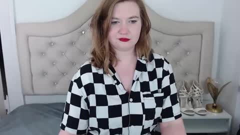 Snapshot of laraflirt chatting on 01-31-25, 10:31 LaraFlirt online show from 01-31-25, 10:31