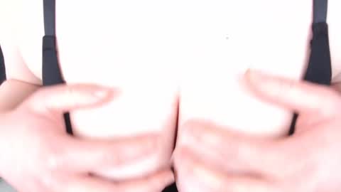 Snapshot of laraflirt chatting on 02-21-25, 12:05 LaraFlirt online show from 02-21-25, 12:05