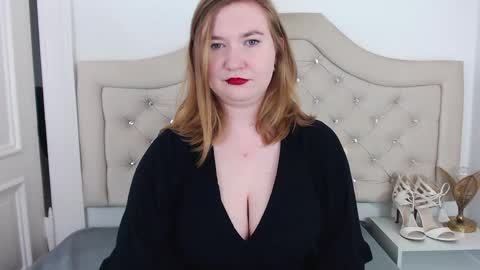 Snapshot of laraflirt chatting on 03-12-25, 03:18 LaraFlirt online show from 03-12-25, 03:18