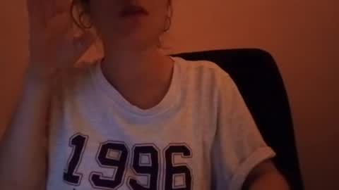 Snapshot of larafox22 chatting on 04-17-26, 05:43 larafox22 online show from 04-17-26, 05:43