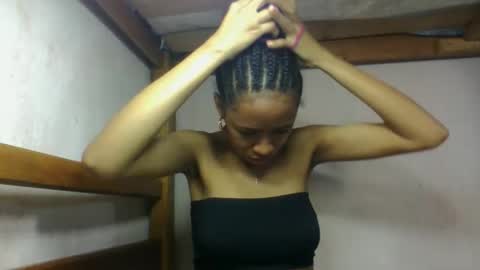 larah98 online show from 02-22-26, 05:40