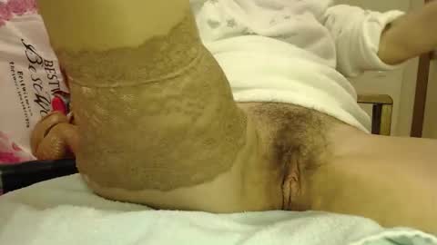 laralhotr online show from 11-30-25, 02:10