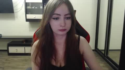 Laralianna online show from 02-18-25, 06:47