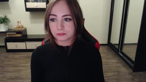 Laralianna online show from 09-15-25, 02:06