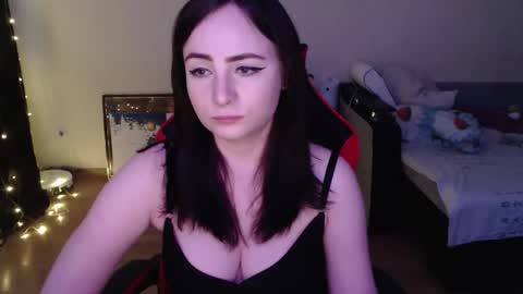 Snapshot of laralianna chatting on 01-16-26, 07:01 Laralianna online show from 01-16-26, 07:01