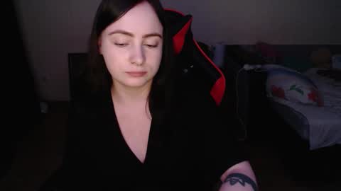Snapshot of laralianna chatting on 02-23-26, 10:40 Laralianna online show from 02-23-26, 10:40