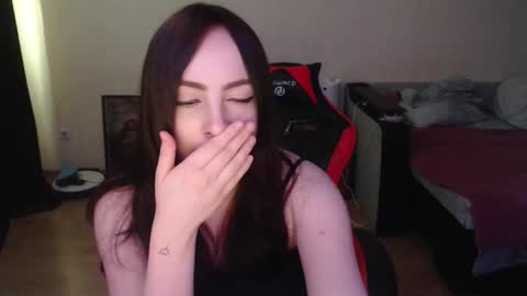 Snapshot of laralianna chatting on 03-18-26, 09:56 Laralianna online show from 03-18-26, 09:56