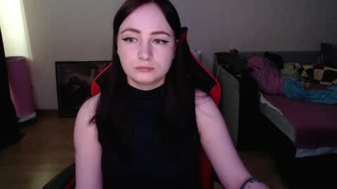 Snapshot of laralianna chatting on 04-15-26, 07:48 Laralianna online show from 04-15-26, 07:48